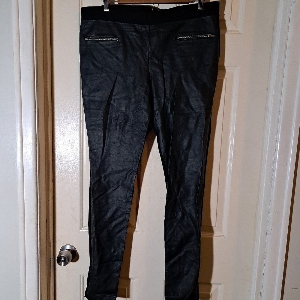 Allen B two toned pants faux Leather in front Legging material on back XL